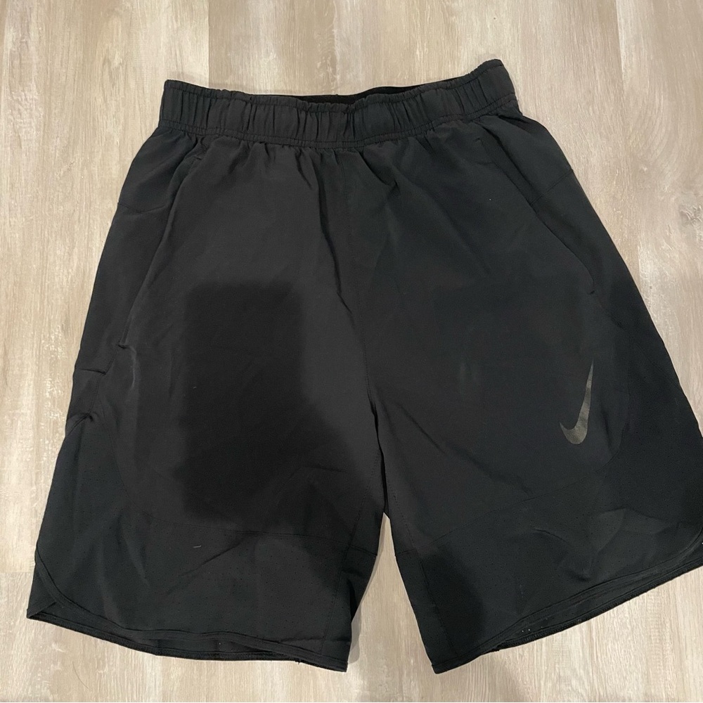 NIKE TECH RUNNING SHORTS — BARELY WORN
